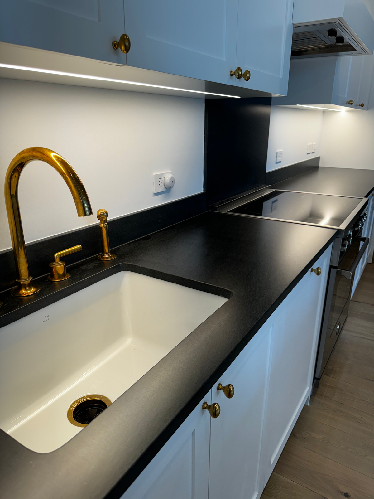 Honed marble — Satin